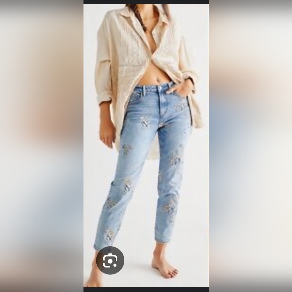 DRIFTWOOD Gizelle Light Blue Denim Floral Embroidered Jean NWOT Size 32 - Picture 1 of 5